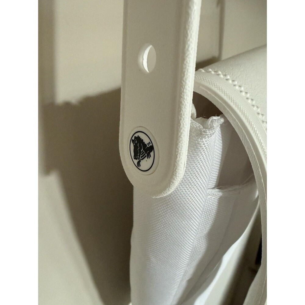 Crocs Classic Crossbody Bag - White - Purse- Adjustable Strap - Picture 3 of 12